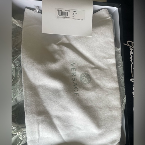 Men’s Versace Sneakers - Picture 9 of 11